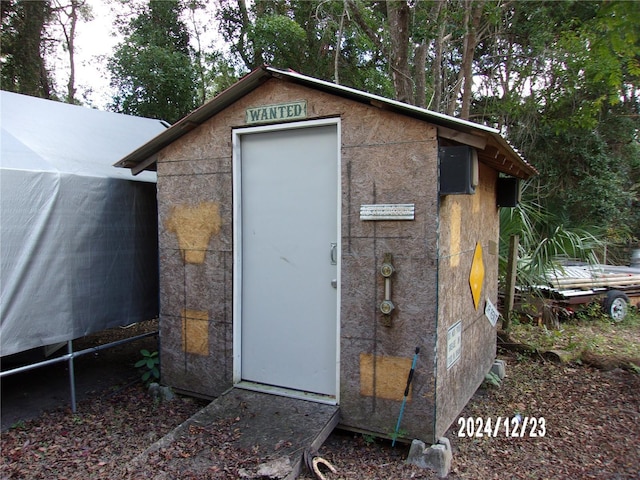 view of outbuilding