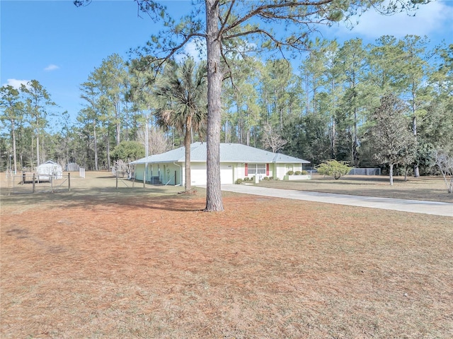 view of front facade with a garage