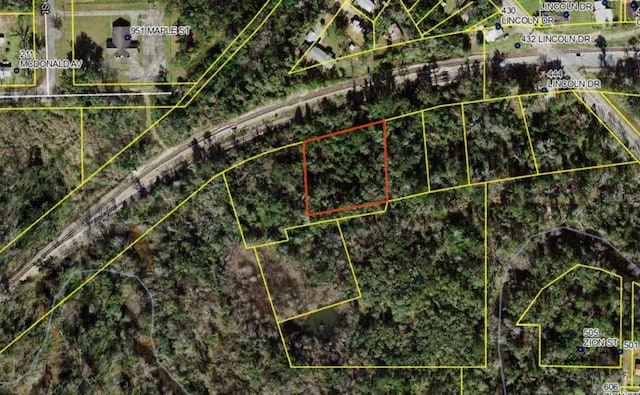 Listing photo 3 for TBD Lincoln Dr, Chattahoochee FL 32324