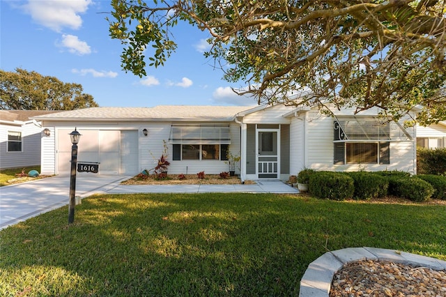 ranch-style home with a front yard