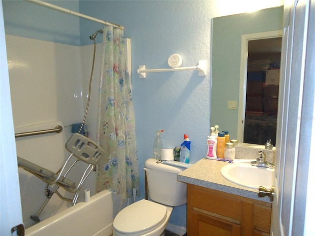 full bathroom featuring shower / tub combo, vanity, and toilet