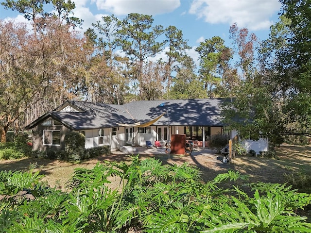 view of front of home featuring a patio area