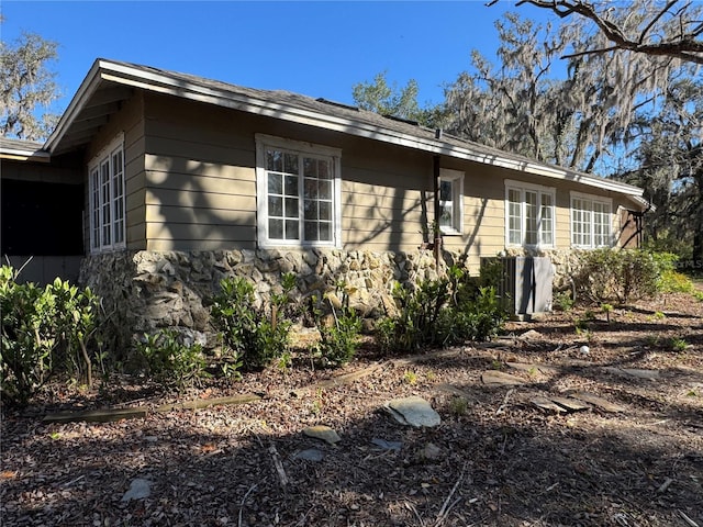 view of home's exterior