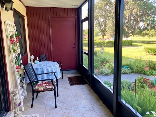 view of sunroom / solarium