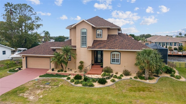 view of front of home featuring a front lawn