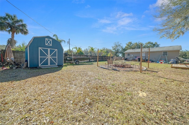 view of yard with a shed