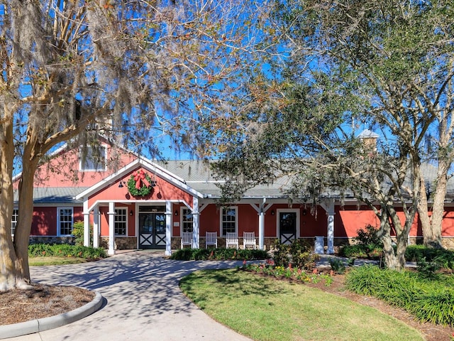 view of front of property