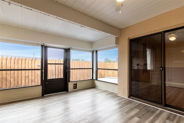 10918 SE 50th Ave, Belleview, FL 34420 - unfurnished sunroom featuring ceiling fan