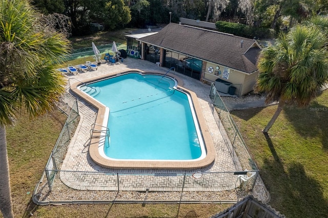 10918 SE 50th Ave, Belleview, FL 34420 - view of swimming pool with a patio area and a lawn