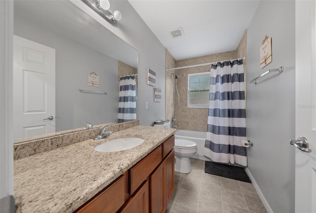 full bathroom featuring shower / tub combo with curtain, vanity, and toilet