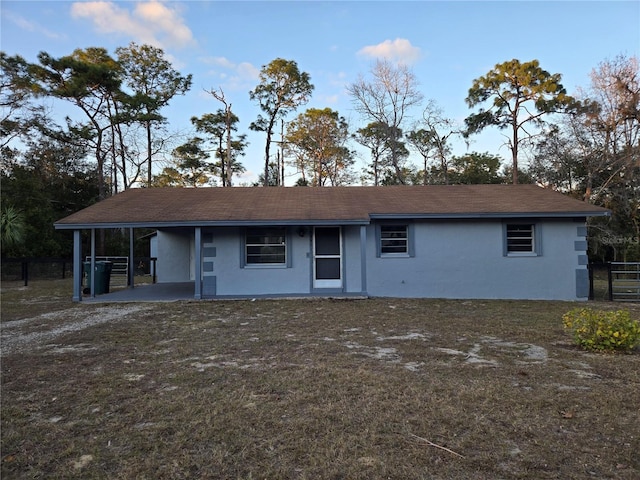 view of front of property featuring a patio