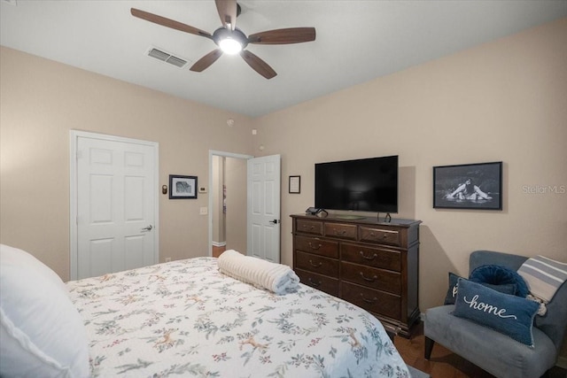 bedroom featuring ceiling fan