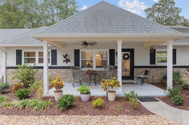 view of front of home featuring covered porch and ceiling fan