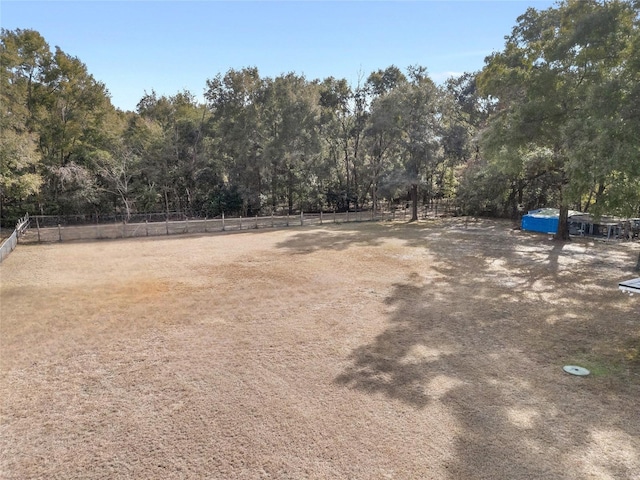 view of yard featuring a rural view