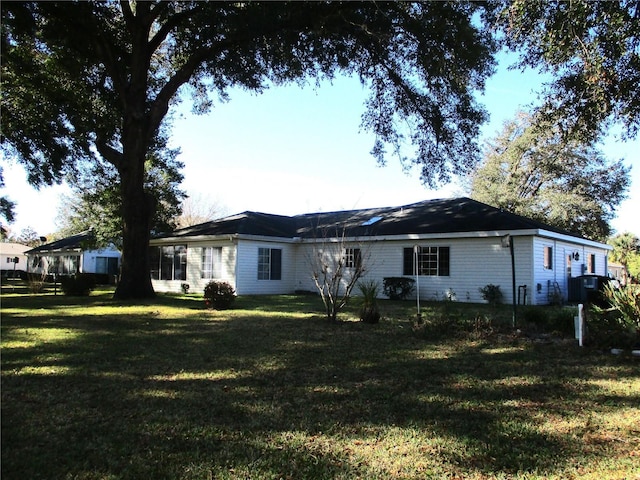 view of front of home with a front yard