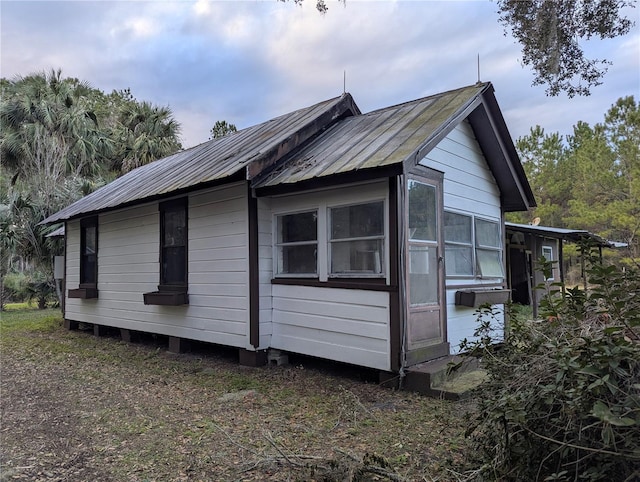 view of home's exterior