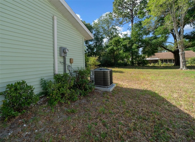 7556 SW 112th Ln, Ocala, FL 34476 - view of yard featuring cooling unit