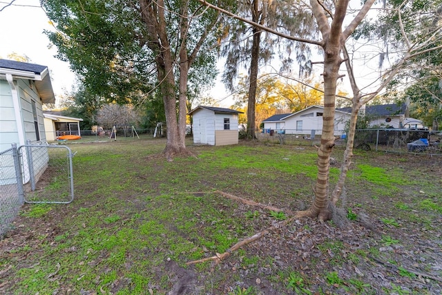 view of yard with a shed