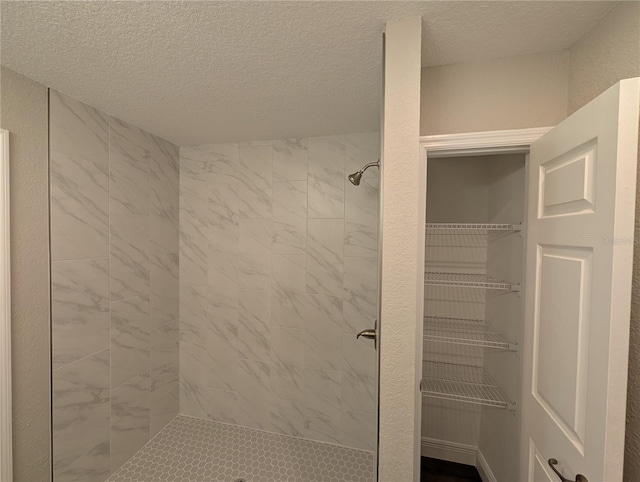 14259 SE 33rd Ter, Summerfield, FL 34491 - full bath with a textured ceiling and tiled shower