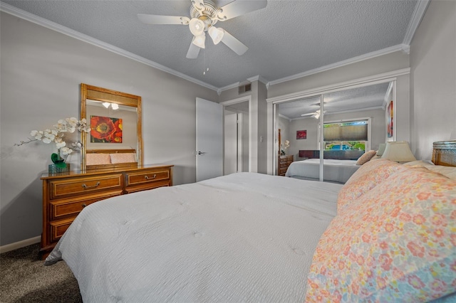 bedroom featuring carpet flooring, a textured ceiling, ceiling fan, and a closet