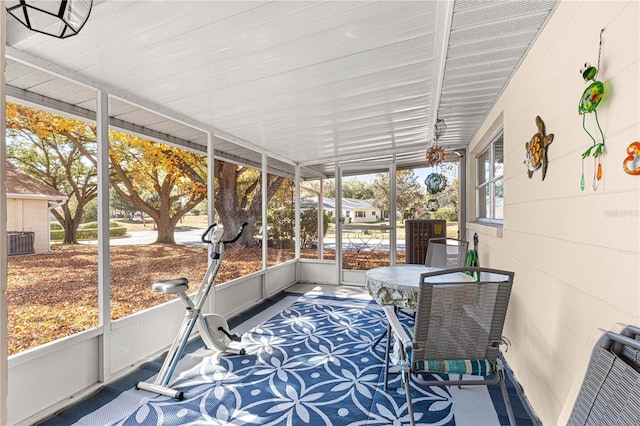 view of sunroom / solarium