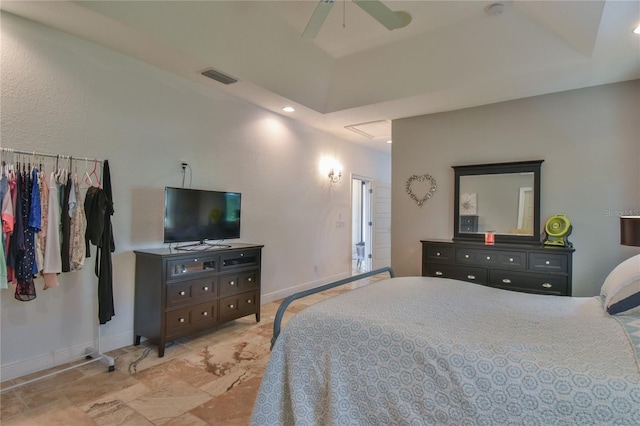 bedroom with ceiling fan