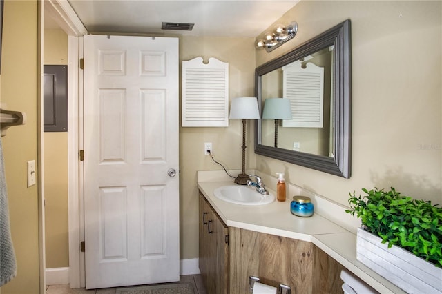 bathroom with vanity