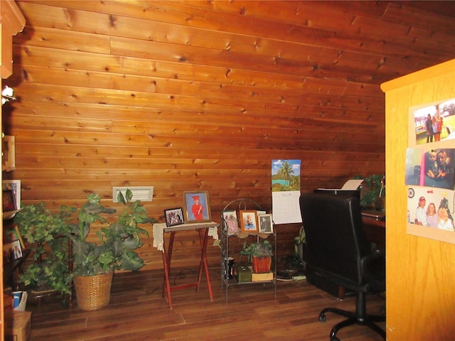 office area with hardwood / wood-style flooring