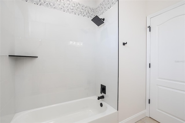 bathroom featuring shower / washtub combination