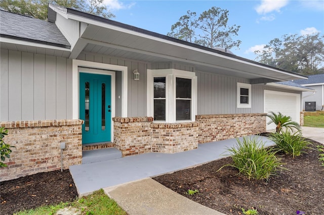 property entrance featuring a garage