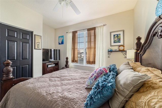 bedroom featuring ceiling fan