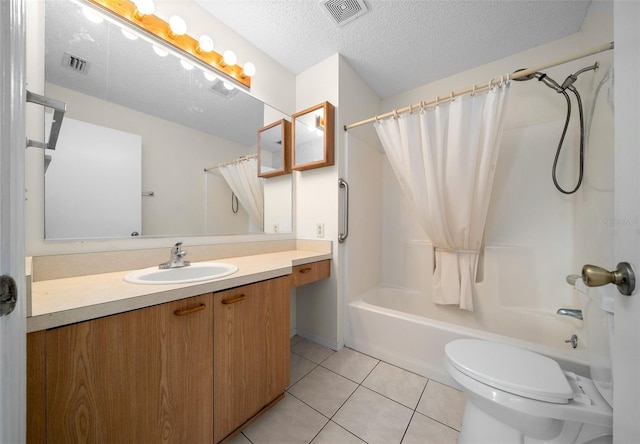 912 Chula Ct, Lady Lake, FL 32159 - full bathroom with toilet, a textured ceiling, vanity, shower / bathtub combination with curtain, and tile patterned flooring