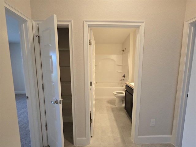 336 W Twisted Oaks Dr, Beverly Hills, FL 34465 - full bath featuring vanity, shower / tub combination, and a closet