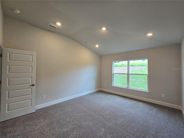 336 W Twisted Oaks Dr, Beverly Hills, FL 34465 - unfurnished room featuring vaulted ceiling, recessed lighting, carpet floors, and a smoke detector