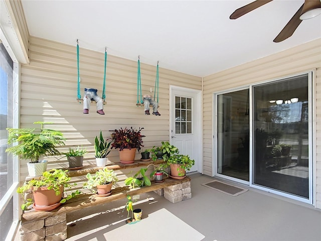 7688 SE 135th St, Summerfield, FL 34491 - sunroom / solarium featuring ceiling fan