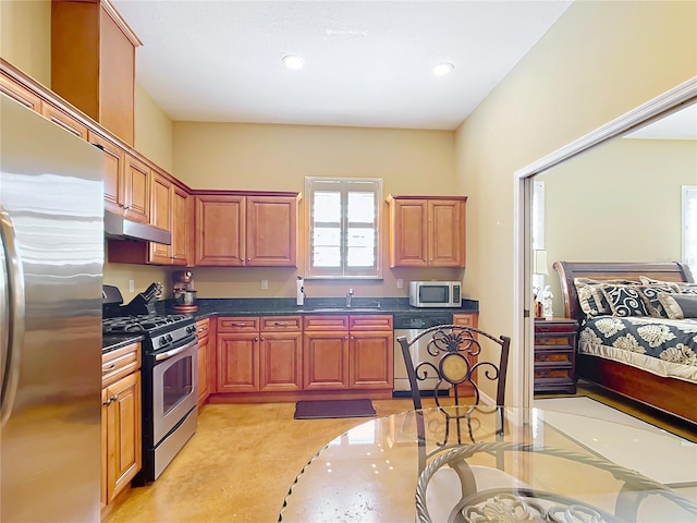 7688 SE 135th St, Summerfield, FL 34491 - kitchen featuring appliances with stainless steel finishes and sink