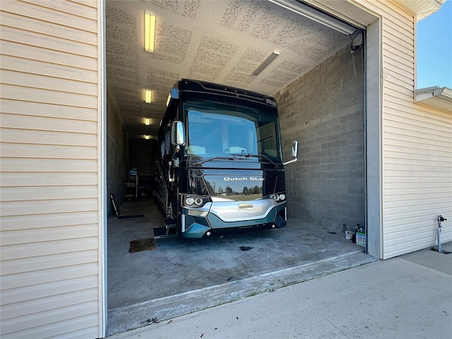 7688 SE 135th St, Summerfield, FL 34491 - view of garage