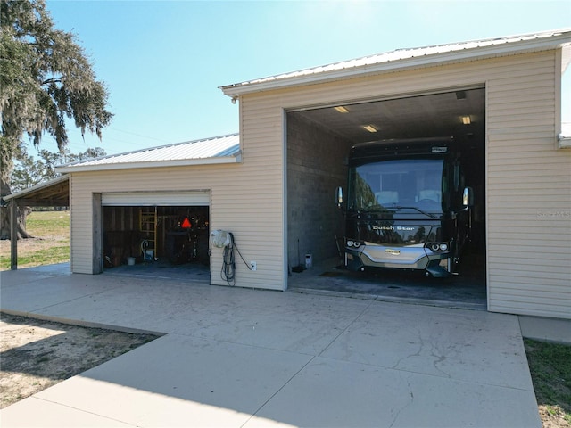 7688 SE 135th St, Summerfield, FL 34491 - view of garage