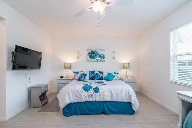 bedroom featuring ceiling fan