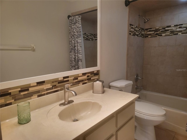 full bath featuring vanity, toilet, shower / bathtub combination with curtain, and backsplash