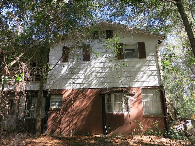 view of home's exterior