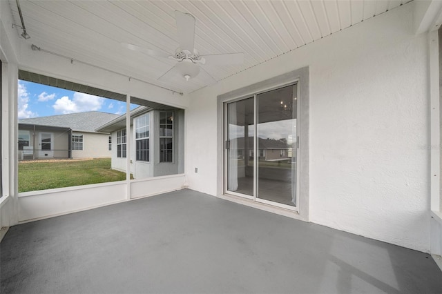 17799 SE 125th Cir, Summerfield, FL 34491 - unfurnished sunroom featuring a ceiling fan