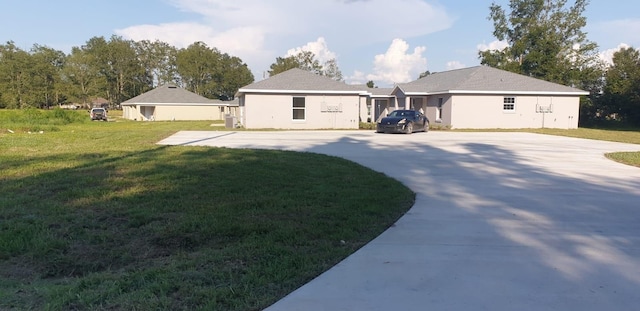 exterior space featuring a yard