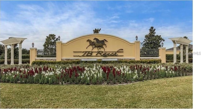 9238 SW 60th Terrace Rd, Ocala, FL 34476 - community / neighborhood sign featuring a lawn