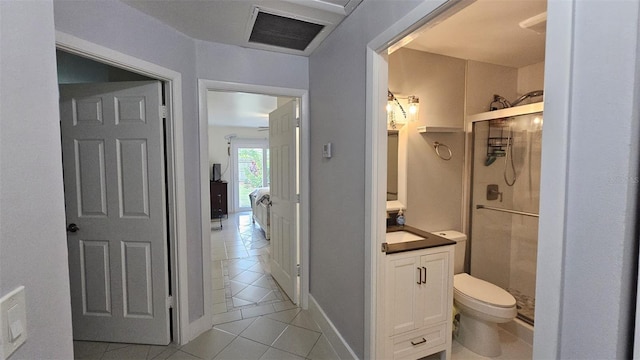 full bath with toilet, vanity, visible vents, a shower stall, and ensuite bath