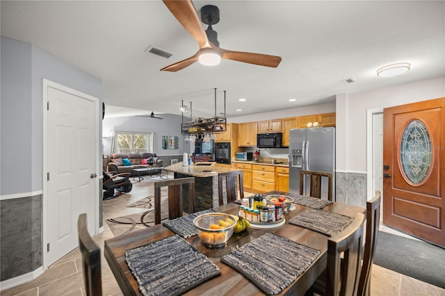 dining room with recessed lighting, visible vents, and a ceiling fan