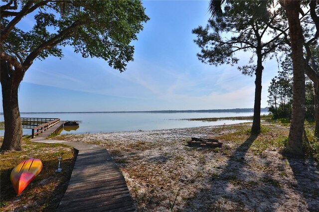 12115 SE Sunset Harbor Rd, Weirsdale, FL 32195