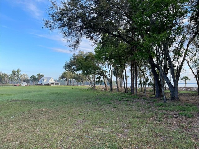 12115 SE Sunset Harbor Rd, Weirsdale, FL 32195
