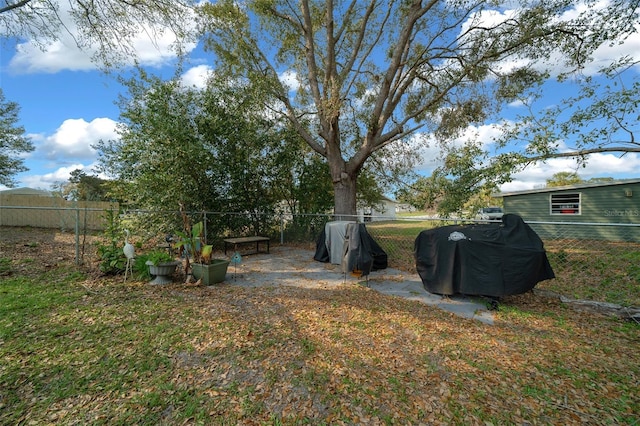 view of yard featuring a fenced backyard