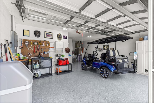 9770 SW 97th Pl, Ocala, FL 34481 - garage featuring a garage door opener